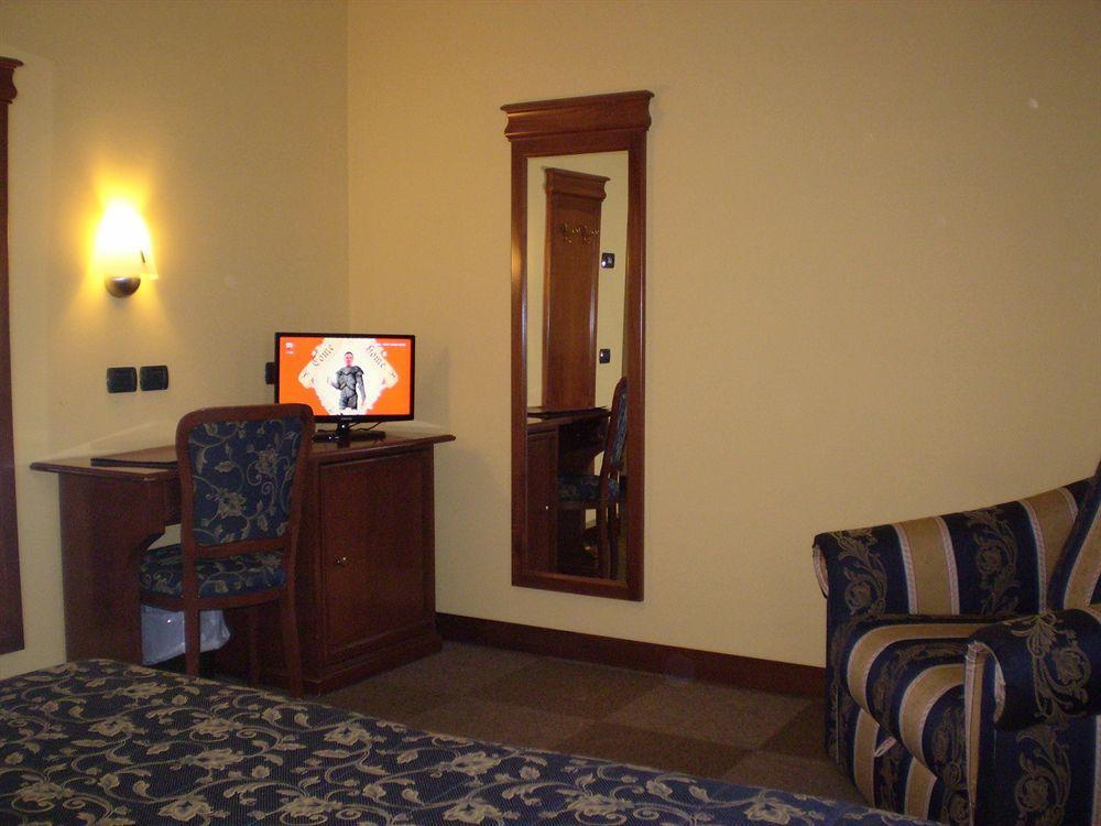 Hotel Medea (Adults Only) Alba  Exterior foto