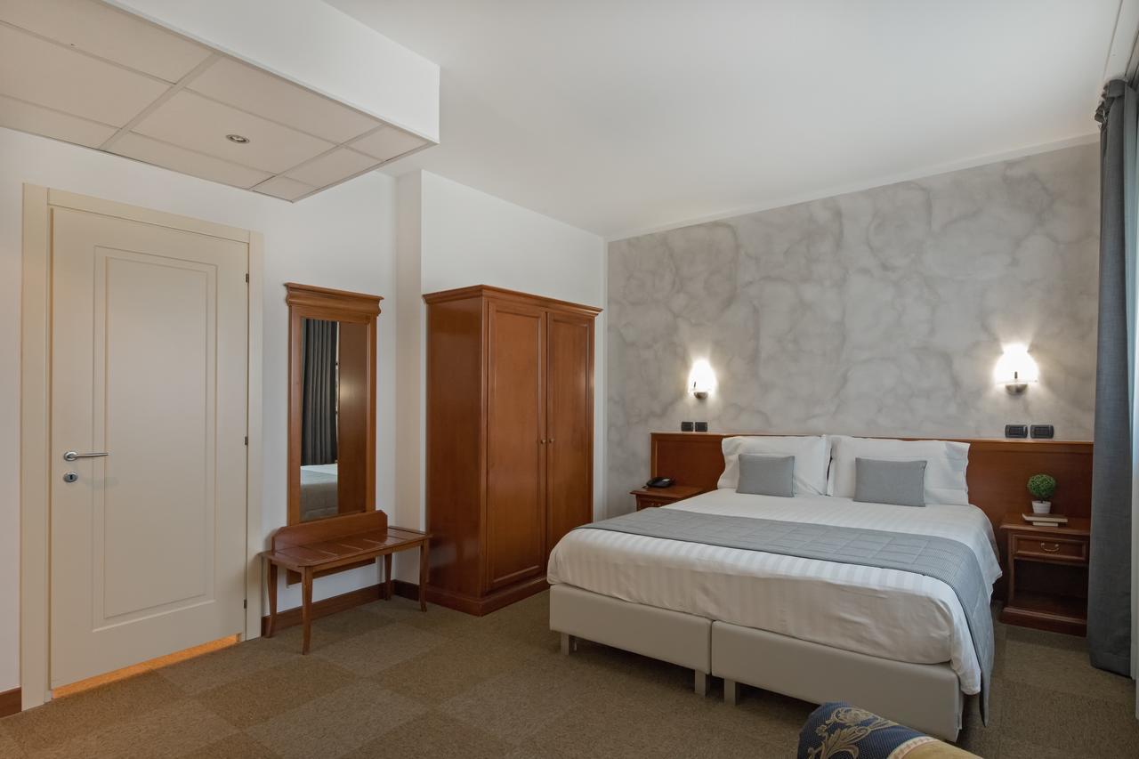 Hotel Medea (Adults Only) Alba  Exterior foto