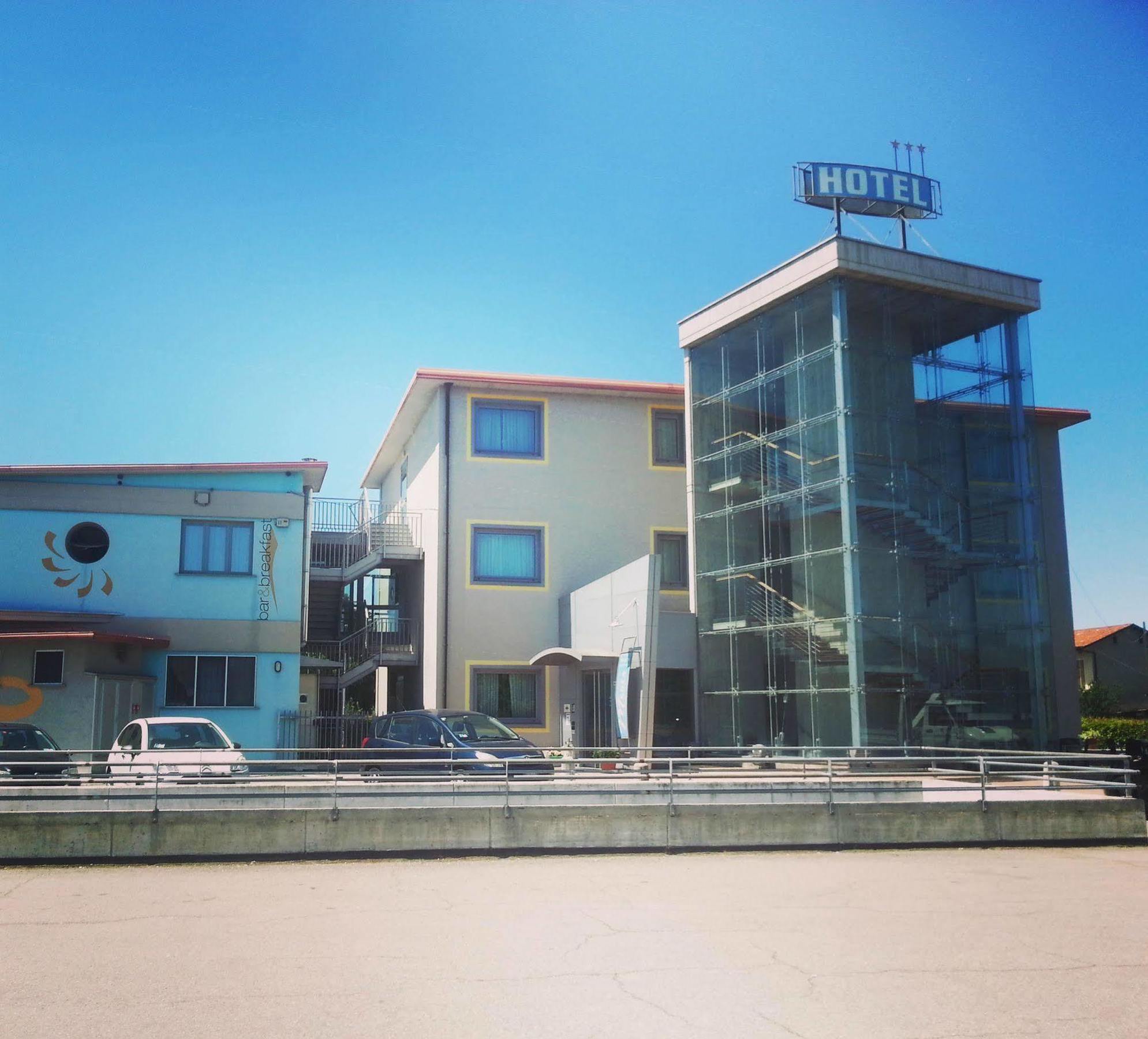 Hotel Medea (Adults Only) Alba  Exterior foto