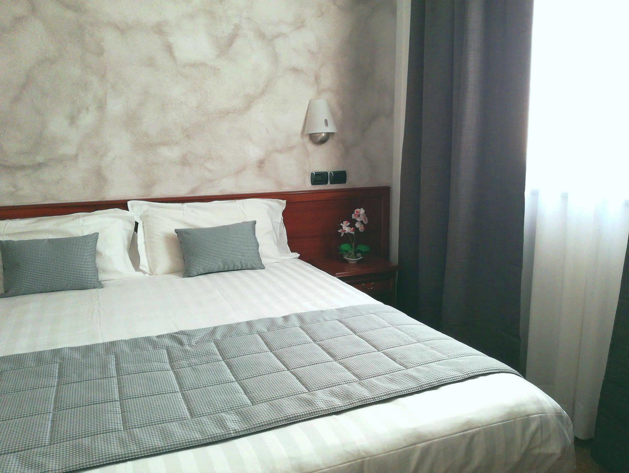 Hotel Medea (Adults Only) Alba  Exterior foto